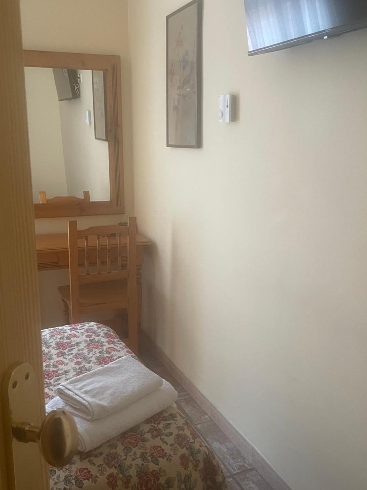 Hostel La Posa Villar del Arzobispo Zewnętrze zdjęcie