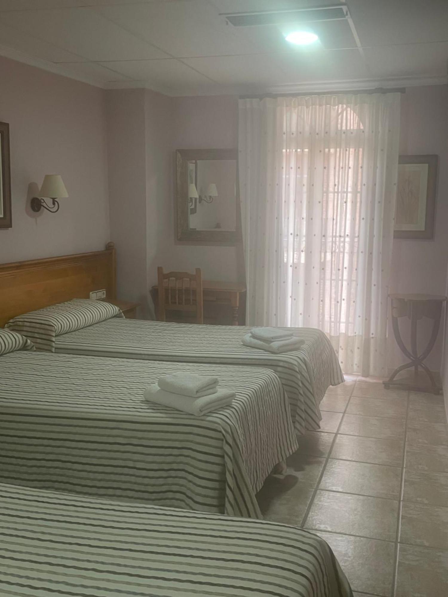 Hostel La Posa Villar del Arzobispo Zewnętrze zdjęcie