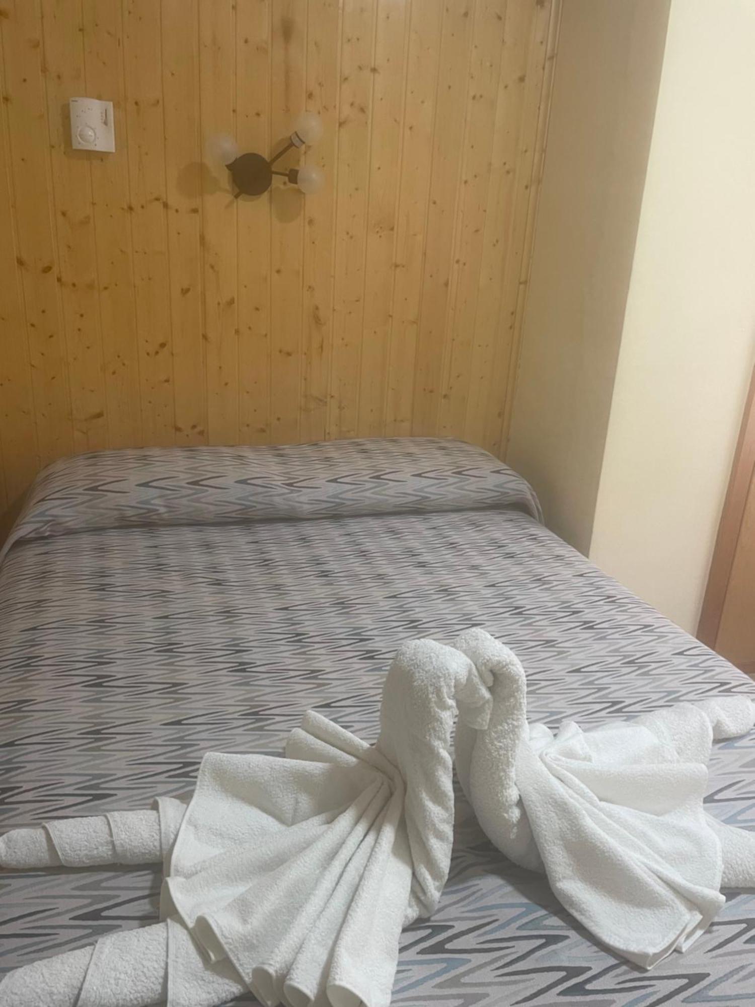 Hostel La Posa Villar del Arzobispo Zewnętrze zdjęcie